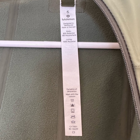Lululemon Definitely Raining Jacket | 6 - Picture 12 of 14